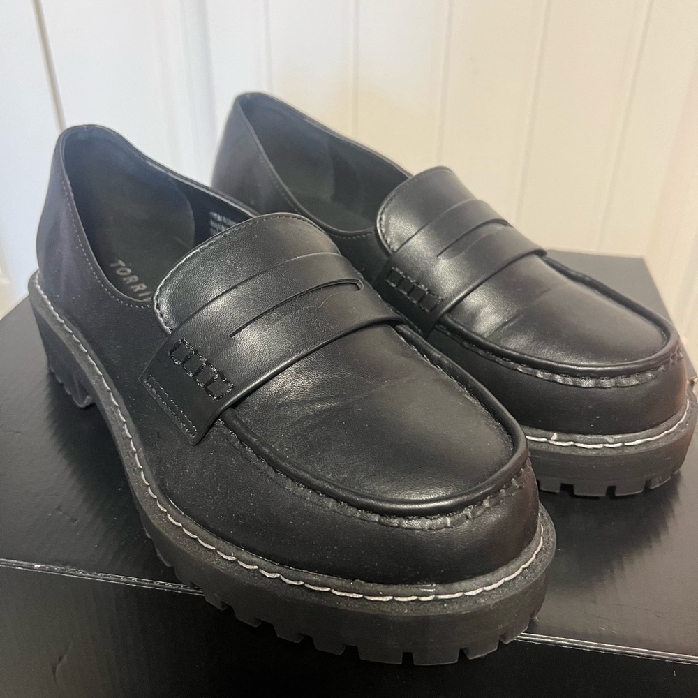 Torrid Chunky Heel Loafers Size 9 NWT